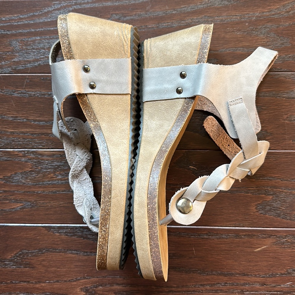 Wedges - Picture 2 of 6